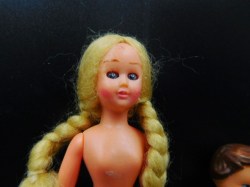 3 dollhouse dolls italy